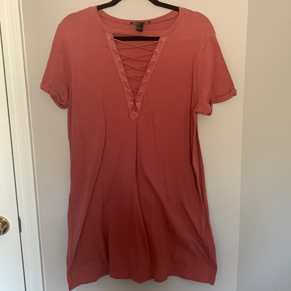 Forever 21 Dusty rose T-shirt dress cross cross neck size L